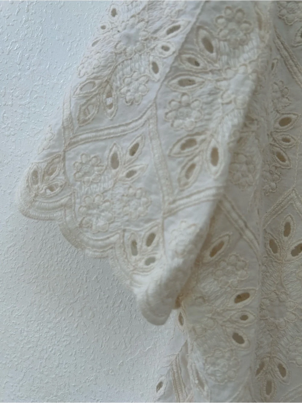Sezane Lousiah Ecru Lace Eyelet Ruffle-Neck Blouse women’s size medium - Picture 8 of 12